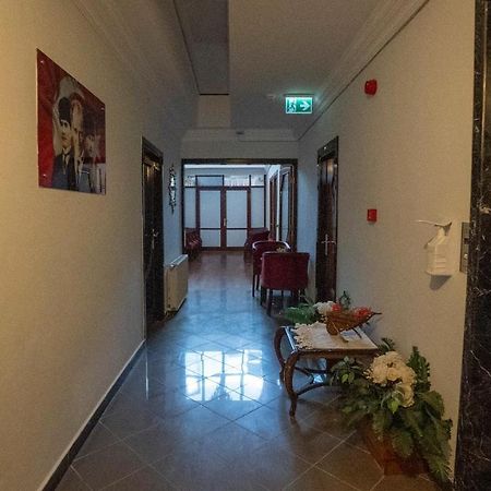 Sare Beach Hotel Анталия Екстериор снимка